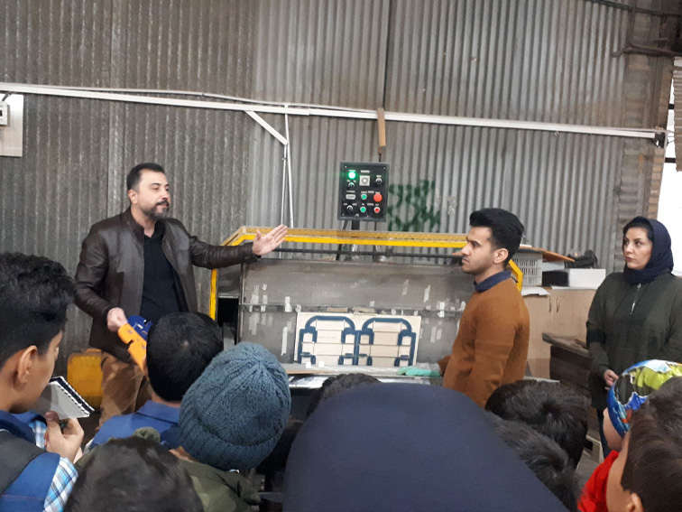 بازدید-کارخانه-کارتن-سازی 3